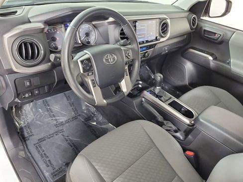 Used 2023 Toyota Tacoma SR5 w/ Technology Package AWD/4WD image 18