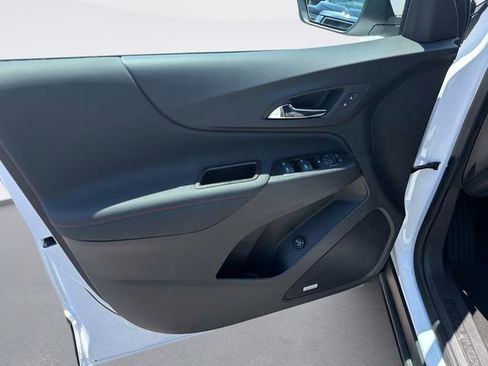 Used 2023 Chevrolet Equinox RS w/ RS Leather Package FWD image 19