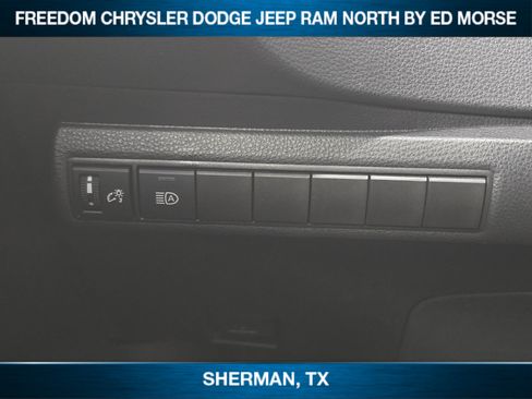 Used 2025 Toyota Corolla LE image 15