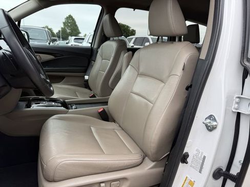 Used 2022 Honda Pilot Touring image 25