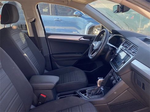 Used 2024 Volkswagen Tiguan S image 11