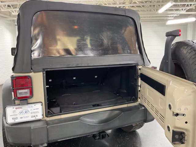 Used 2018 Jeep Wrangler Unlimited Sport S AWD/4WD image 9