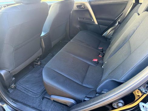 Used 2015 Toyota RAV4 LE image 12