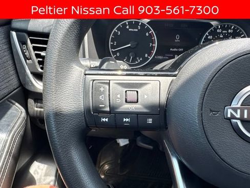 Certified 2023 Nissan Rogue SV FWD image 13