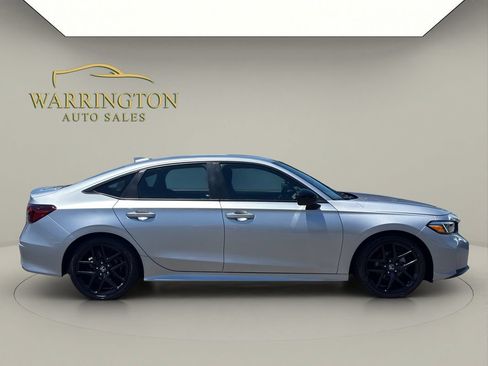 Used 2025 Honda Civic Sport image 8