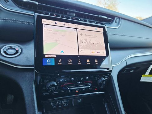 New 2025 Jeep Grand Cherokee L Limited image 23