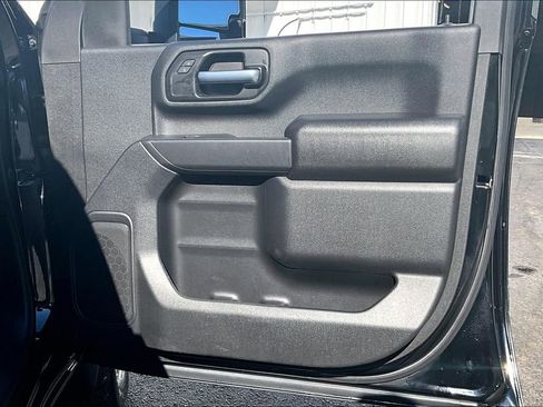 Used 2022 Chevrolet Silverado 2500 Custom w/ Custom Value Package image 27
