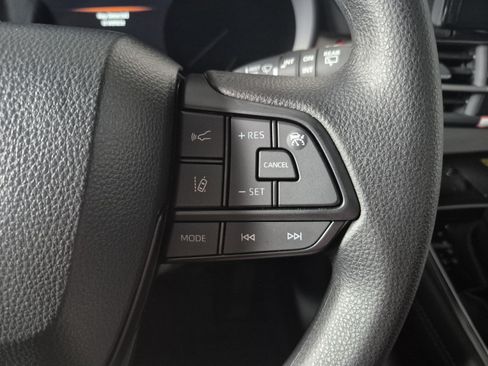 New 2026 Toyota Sienna LE FWD image 20