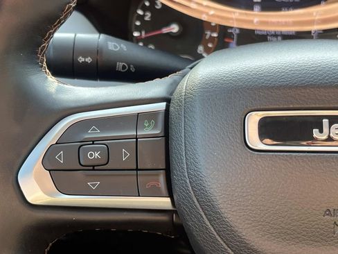 Used 2022 Jeep Compass Limited image 19