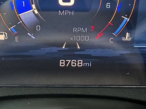 Used 2025 Chevrolet Traverse High Country FWD image 23