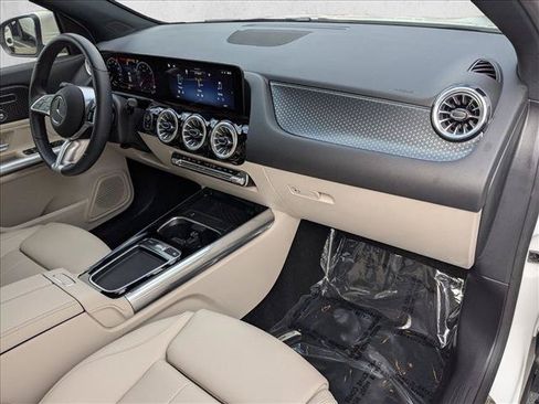 Used 2025 Mercedes-Benz GLA 250 4MATIC image 23