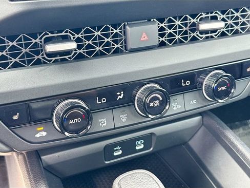 Certified 2025 Honda Accord SE image 18