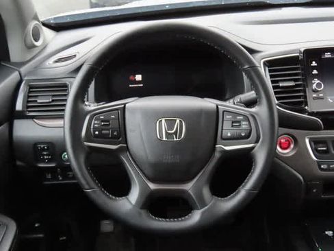 Certified 2025 Honda Ridgeline RTL image 18