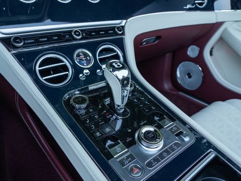 Used 2025 Bentley Continental GT Speed image 30