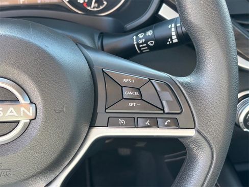 Used 2023 Nissan Altima 2.5 SV image 16