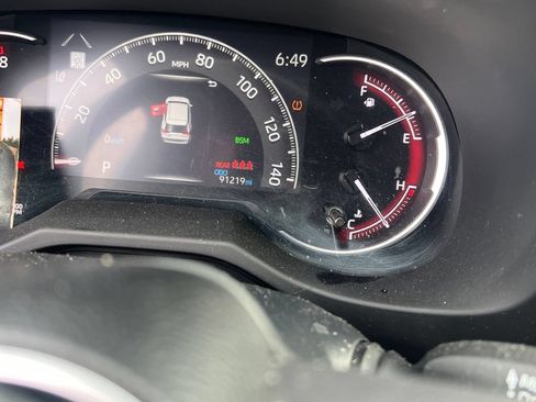 Used 2023 Toyota RAV4 XLE w/ XLE Grade Weather Package AWD/4WD image 28
