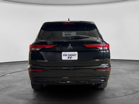 Used 2024 Mitsubishi Outlander AWD image 6