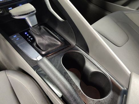 Used 2024 Hyundai Elantra SEL FWD image 26
