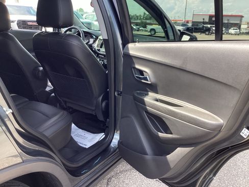 Used 2019 Chevrolet Trax Premier image 32