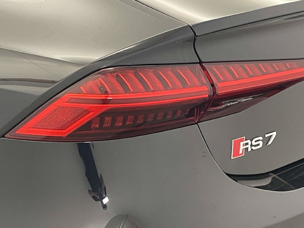 Used 2021 Audi RS 7 Sportback AWD/4WD image 16
