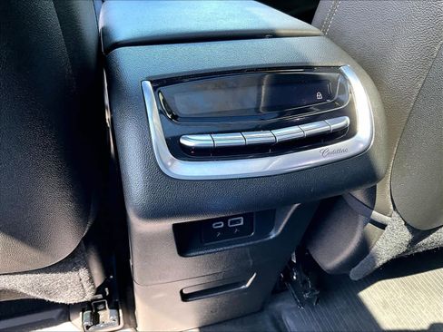 Used 2024 Cadillac XT6 Luxury w/ LPO, Floor Liner Package AWD/4WD image 29