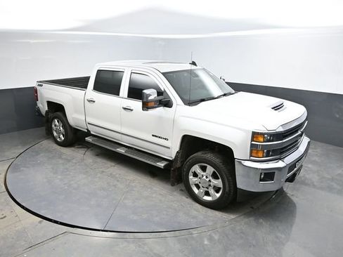 Used 2019 Chevrolet Silverado 2500 LTZ w/ LTZ Plus Package AWD/4WD image 26