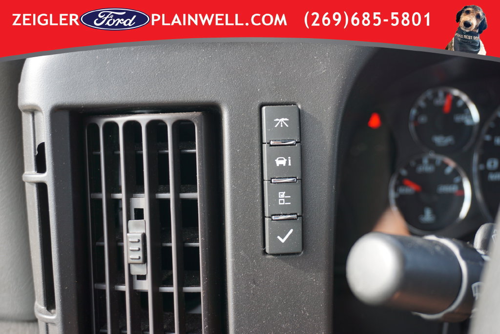 Used 2022 GMC Savana 2500 w/ Driver Convenience Package RWD image 20