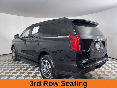 Used 2025 Ford Expedition Active AWD/4WD image 7