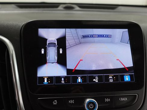 Used 2024 Chevrolet Equinox LT FWD image 27