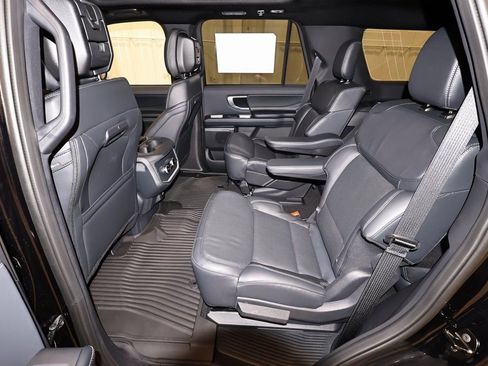 New 2026 Ford Expedition Platinum w/ Stealth Appearance Package image 15