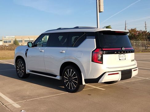 Certified 2025 Nissan Armada Platinum Reserve image 7
