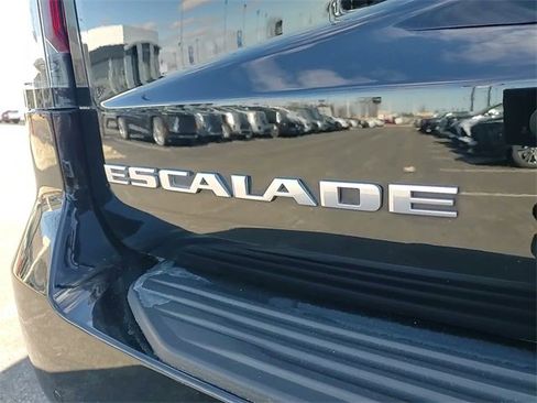 Certified 2024 Cadillac Escalade Premium Luxury image 8