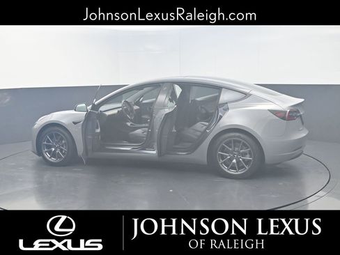 Used 2020 Tesla Model 3 Standard Range Plus image 27