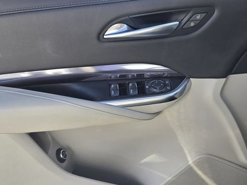 Used 2023 Cadillac XT4 Luxury FWD image 28