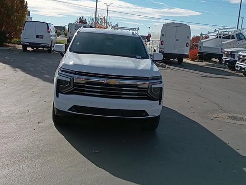 New 2026 Chevrolet Suburban LT w/ Comfort Package image 6