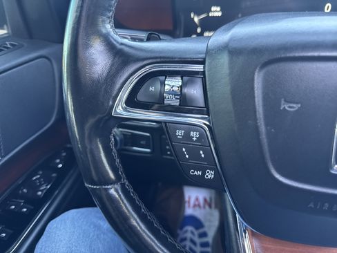 Used 2021 Lincoln Navigator Reserve RWD image 35
