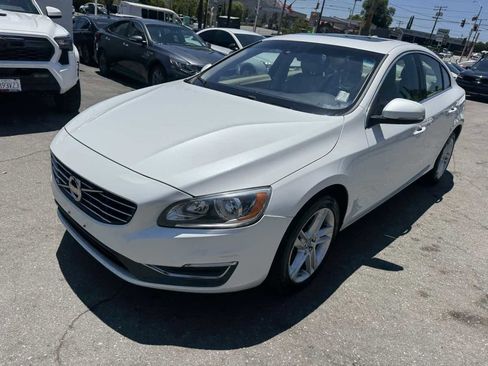 Used 2015 Volvo S60 T5 Premier image 3