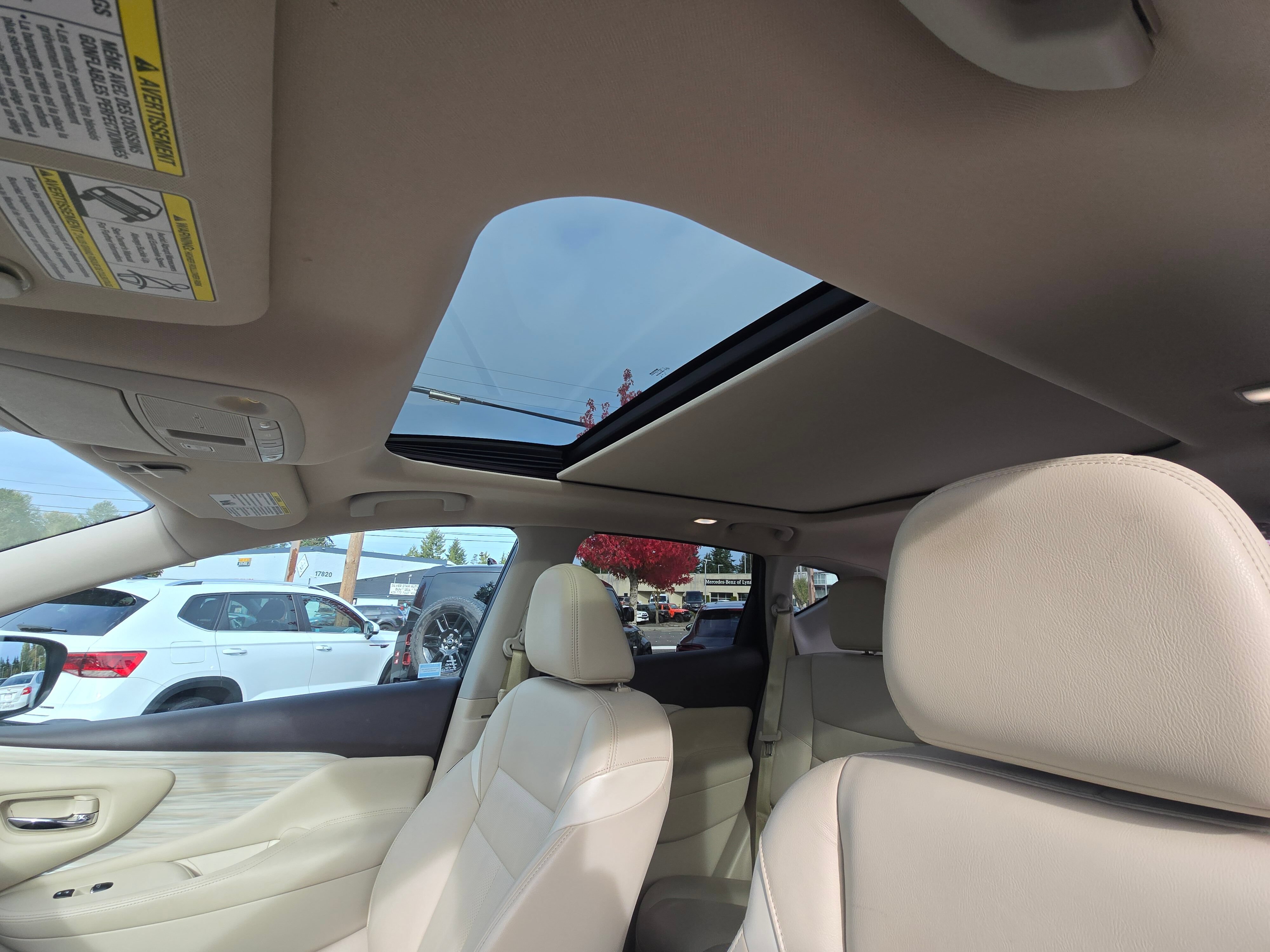 Used 2017 Nissan Murano Platinum w/ Platinum Technology Package AWD/4WD image 23