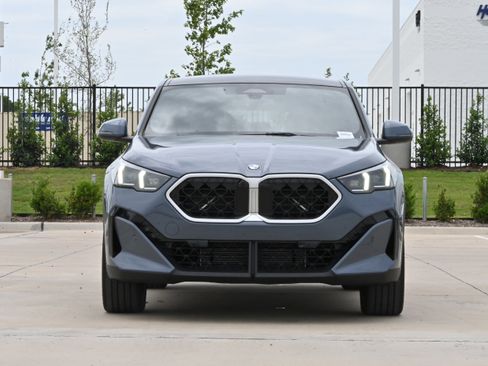 Certified 2026 BMW X2 xDrive28i AWD/4WD image 3