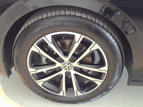 Used 2023 Volkswagen Jetta Sport image 8