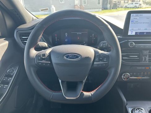 Used 2025 Ford Escape ST-Line AWD/4WD image 12