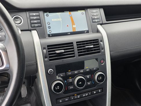 Used 2019 Land Rover Discovery Sport HSE image 13
