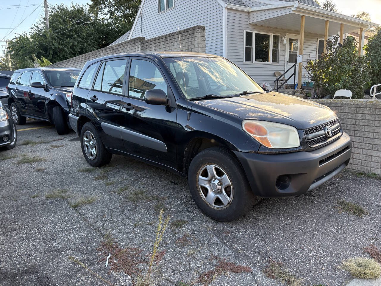 Used 2005 Toyota RAV4 4WD image 1