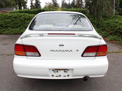 Used 1999 Nissan Maxima SE FWD image 11