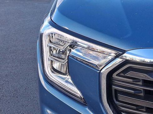 Certified 2024 GMC Terrain SLE w/ LPO, Floor Liner Package image 9