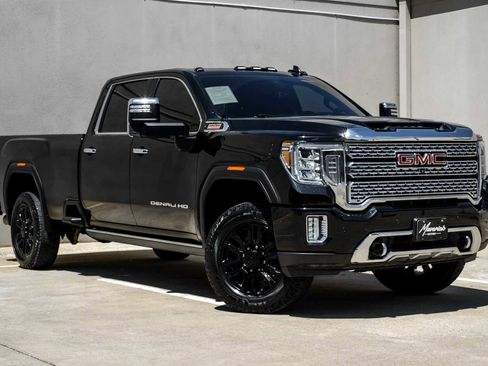 Used 2022 GMC Sierra 3500 Denali w/ Denali Black Diamond Edition AWD/4WD image 7