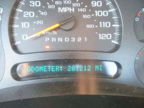 Used 2006 Chevrolet Silverado 1500 W/T AWD/4WD image 18