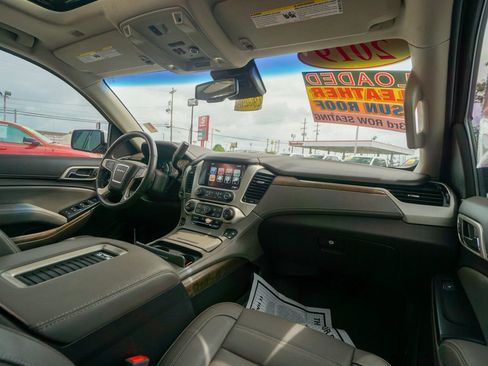 Used 2019 GMC Yukon Denali w/ Denali Ultimate Package image 32