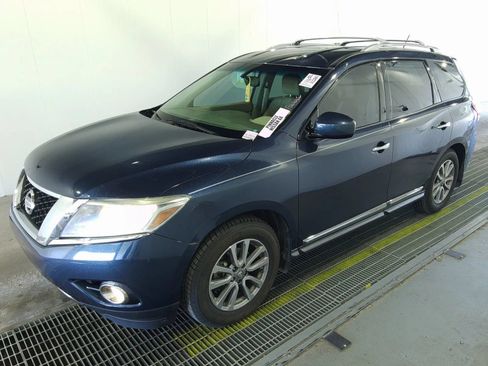 Used 2014 Nissan Pathfinder SL w/ SL Tech Package FWD image 1