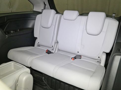 Certified 2024 Honda Odyssey EX-L image 13